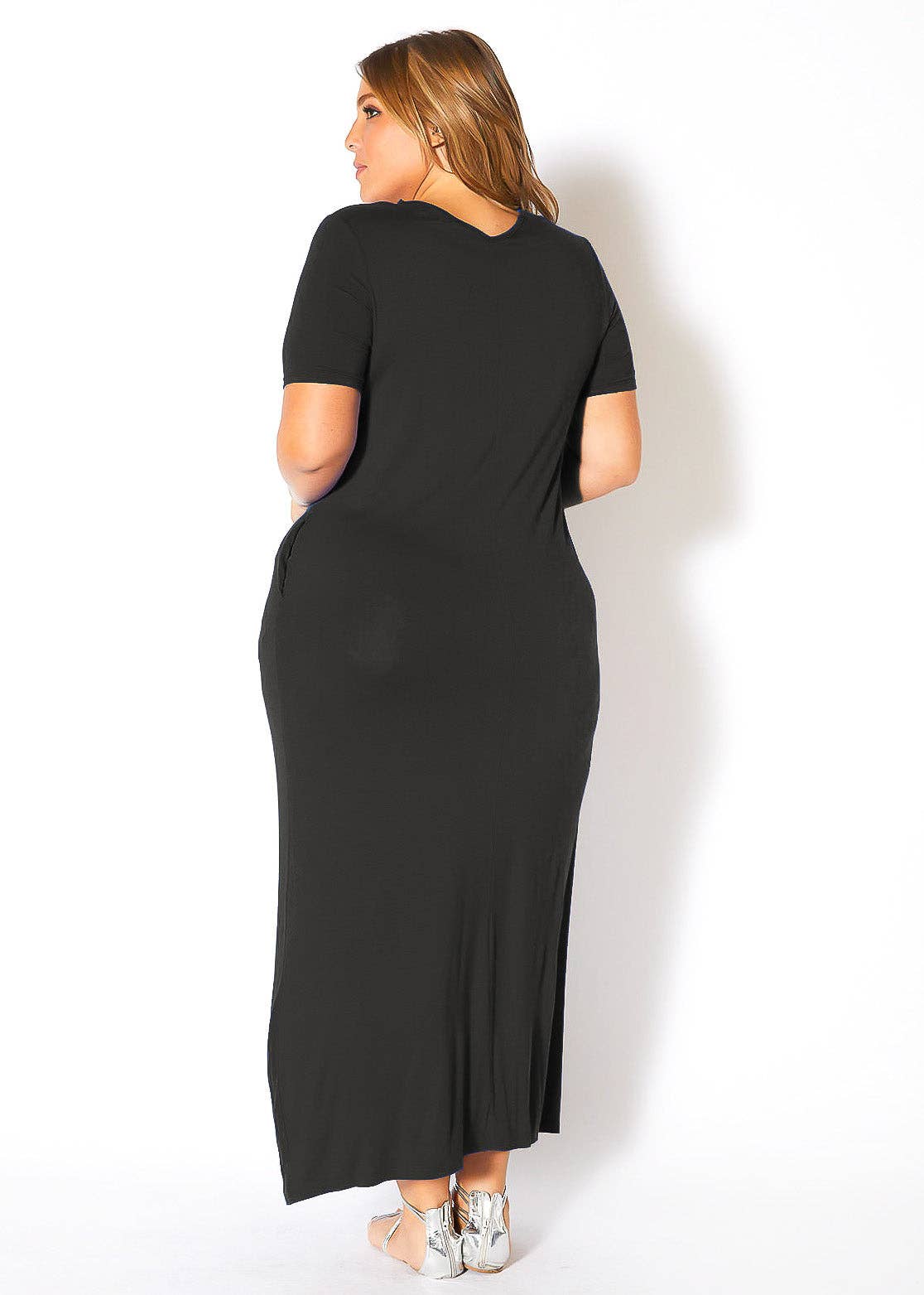 Bella Curvy/Plus Size V-neck Short Sleeve Maxi Dress With Pockets