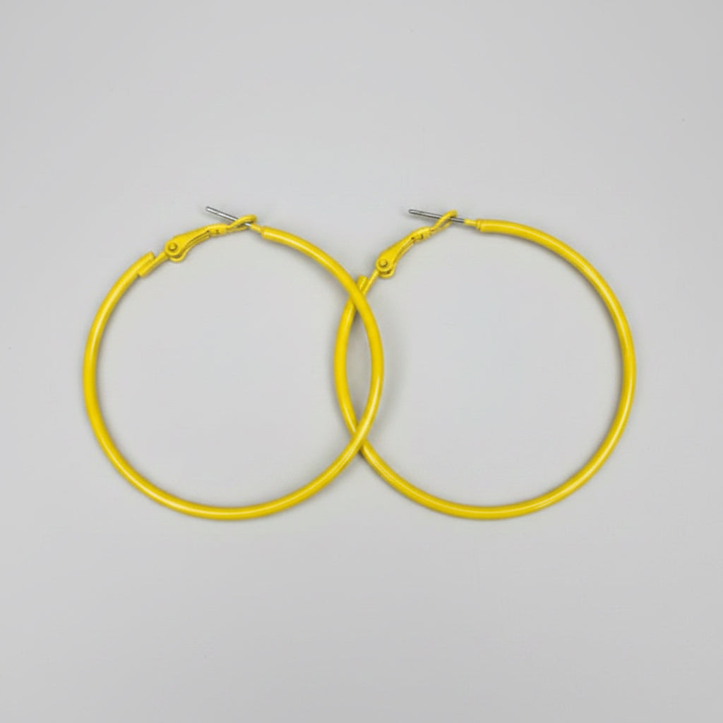 Boucles d'oreilles créoles jaunes de taille moyenne
