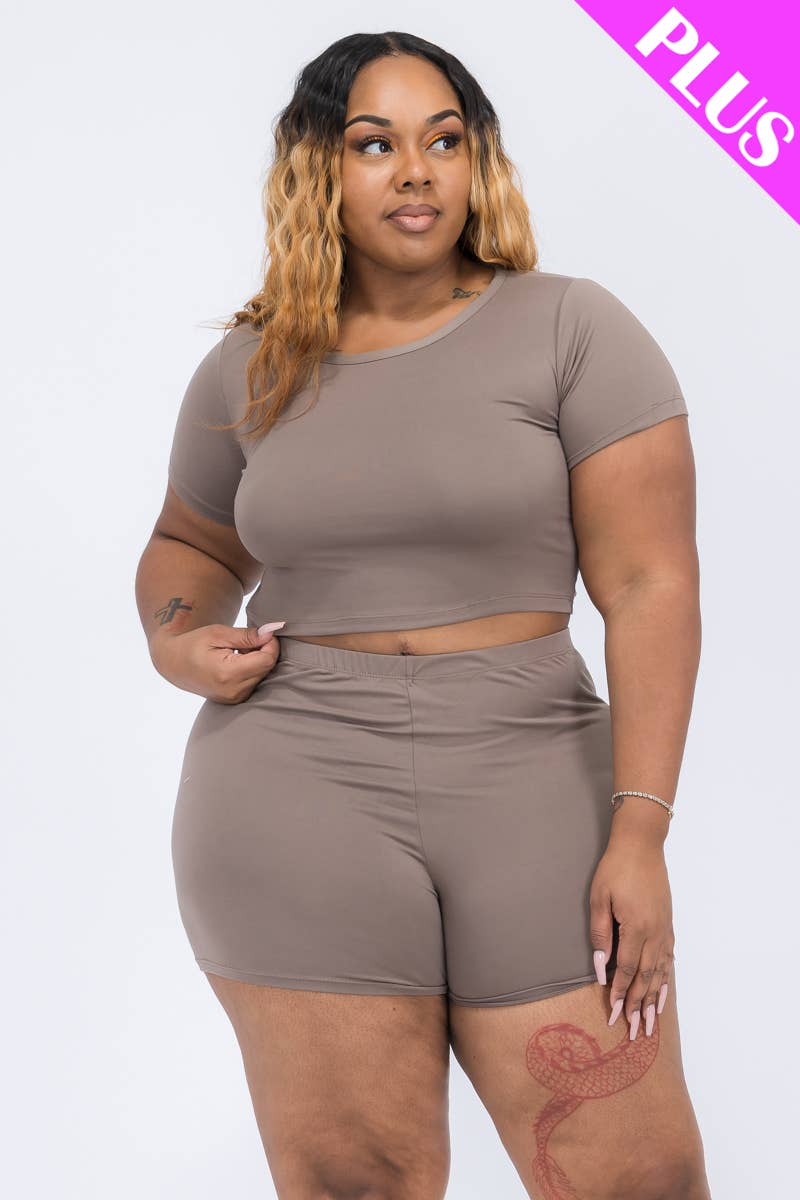 Kelsie Curvy/Plus Short Sleeve Crop Top & Biker Shorts Set